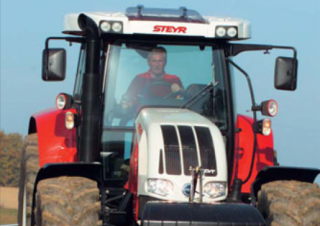 Трактори 4WD (задвиждане на четирите колела) Steyr CVT 6195 Basis