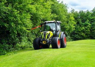 Трактори 4WD (задвиждане на четирите колела) Claas Elios 330   