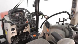 Трактори 4WD (задвиждане на четирите колела) Case IH Farmall 75 C Basis