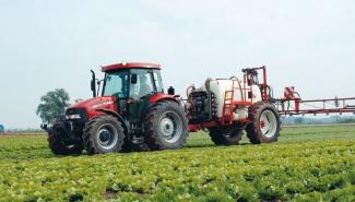 Трактори 4WD (задвиждане на четирите колела) Case IH JX 80 Basis