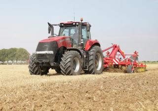Трактори 4WD (задвиждане на четирите колела) Case IH Magnum 340 CVX Basis