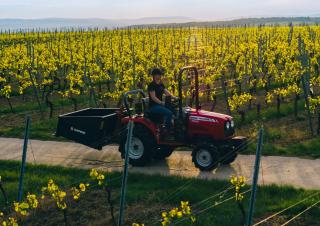 Трактори 4WD (задвиждане на четирите колела) Massey Ferguson MF 1520 