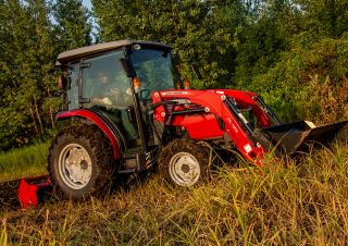 Трактори 4WD (задвиждане на четирите колела) Massey Ferguson MF 1735 M HP 