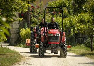 Трактори 4WD (задвиждане на четирите колела) Massey Ferguson MF 1740 E MP 