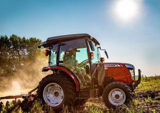 Трактори 4WD (задвиждане на четирите колела) Massey Ferguson MF 1765 M HC 