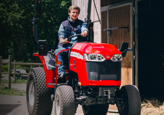 Трактори 4WD (задвиждане на четирите колела) Massey Ferguson MF 1765 M HC 