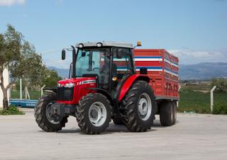 Трактори 4WD (задвиждане на четирите колела) Massey Ferguson MF 2635