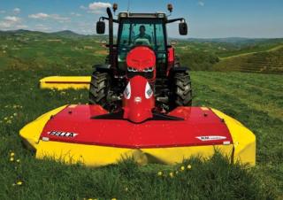 Трактори 4WD (задвиждане на четирите колела) Massey Ferguson MF 5440-4 Freisicht