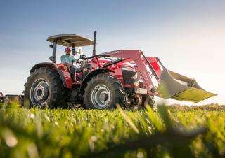 Трактори 4WD (задвиждане на четирите колела) Massey Ferguson MF 5711 D