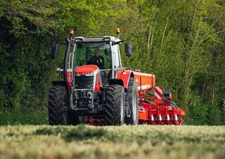 Трактори 4WD (задвиждане на четирите колела) Massey Ferguson MF 6S.180