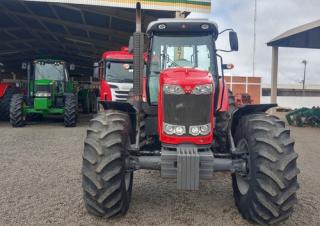 Трактори 4WD (задвиждане на четирите колела) Massey Ferguson MF 7215