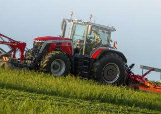 Трактори 4WD (задвиждане на четирите колела) Massey Ferguson MF 8S.225 