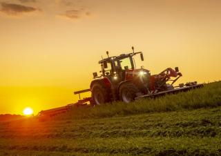 Трактори 4WD (задвиждане на четирите колела) Massey Ferguson MF 8S.305 