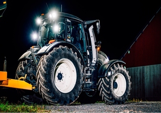 Трактори 4WD (задвиждане на четирите колела) Valtra N154EV SmartTouch