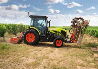 Трактори 4WD (задвиждане на четирите колела) Claas Nexos 2.105 Comfort S 