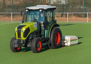 Трактори 4WD (задвиждане на четирите колела) Claas Nexos 250 VL