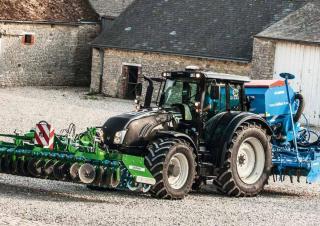 Трактори 4WD (задвиждане на четирите колела) Valtra T 173