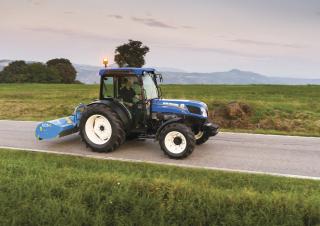 Трактори 4WD (задвиждане на четирите колела) New Holland T 4.105 LP