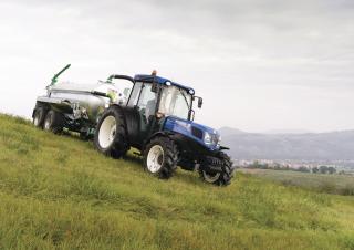 Трактори 4WD (задвиждане на четирите колела) New Holland T 4.105 LP