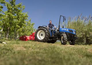 Трактори 4WD (задвиждане на четирите колела) New Holland T 4.95 LP