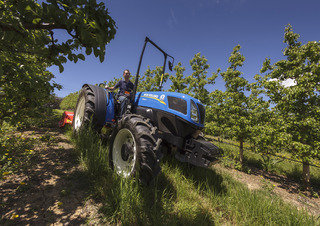 Трактори 4WD (задвиждане на четирите колела) New Holland T 4.95 LP