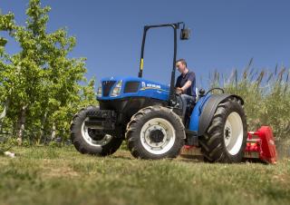 Трактори 4WD (задвиждане на четирите колела) New Holland T4.100 LP