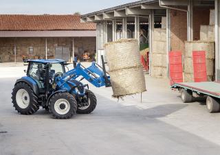 Трактори 4WD (задвиждане на четирите колела) New Holland T5.120 DC 