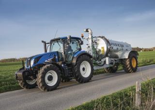 Трактори 4WD (задвиждане на четирите колела) New Holland T6.125 S