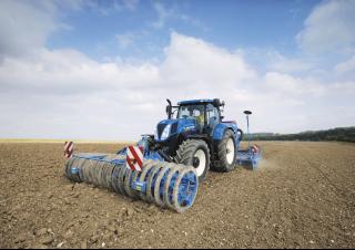 Трактори 4WD (задвиждане на четирите колела) New Holland T7.210