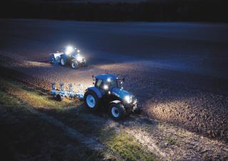 Трактори 4WD (задвиждане на четирите колела) New Holland T7.210