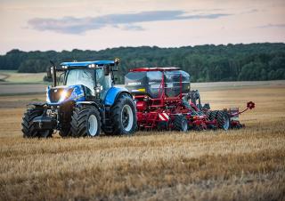 Трактори 4WD (задвиждане на четирите колела) New Holland T7.230 Classic