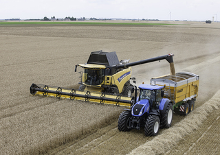 Трактори 4WD (задвиждане на четирите колела) New Holland T7.230 Classic