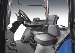 Трактори 4WD (задвиждане на четирите колела) New Holland T8.435 SmartTrax
