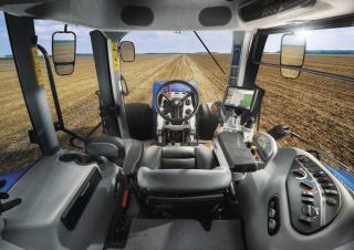 Трактори 4WD (задвиждане на четирите колела) New Holland T8.435 SmartTrax
