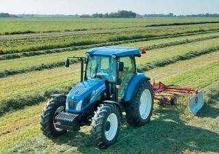Трактори 4WD (задвиждане на четирите колела) New Holland TD5.105