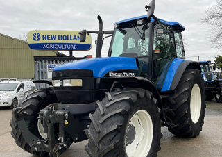 Трактори 4WD (задвиждане на четирите колела) New Holland TM 135 (380)