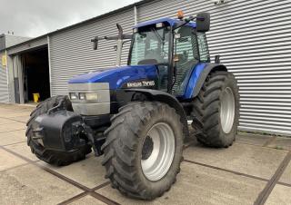 Трактори 4WD (задвиждане на четирите колела) New Holland TM 165 (450)
