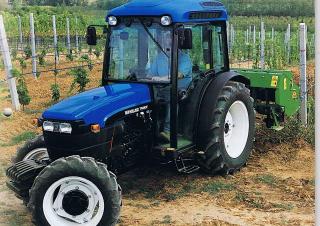Трактори 4WD (задвиждане на четирите колела) New Holland TN 70 D (130)