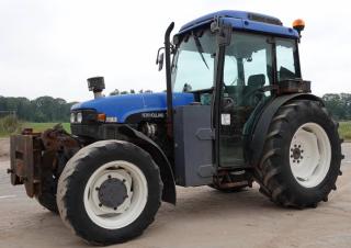 Трактори 4WD (задвиждане на четирите колела) New Holland TN 90 F/751