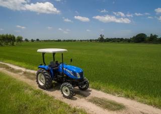 Трактори 4WD (задвиждане на четирите колела) New Holland TT3.40