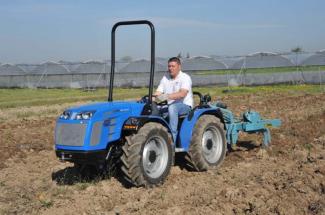Трактори 4WD (задвиждане на четирите колела) BCS Valiant V650 RS