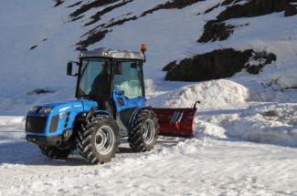 Трактори 4WD (задвиждане на четирите колела) BCS Valiant V650 RS