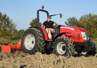 Трактори 4WD (задвиждане на четирите колела) McCormick X4.35m