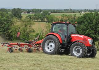 Трактори 4WD (задвиждане на четирите колела) McCormick X5.30
