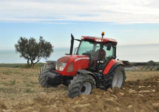 Трактори 4WD (задвиждане на четирите колела) McCormick X6.420VT-Drive