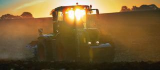 Трактори 4WD (задвиждане на четирите колела) Claas Xerion 2500