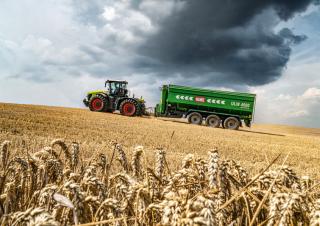 Трактори 4WD (задвиждане на четирите колела) Claas Xerion 5000 Trac