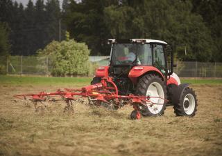 Трактори със задно задвижване Steyr 4065 Kompakt S Basis