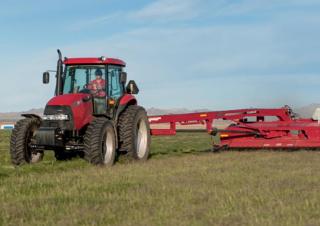 Трактори със задно задвижване Case IH Farmall 140A