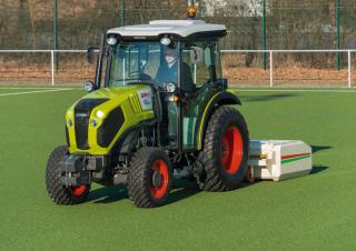 Трактори със задно задвижване Claas Nexos 210 F